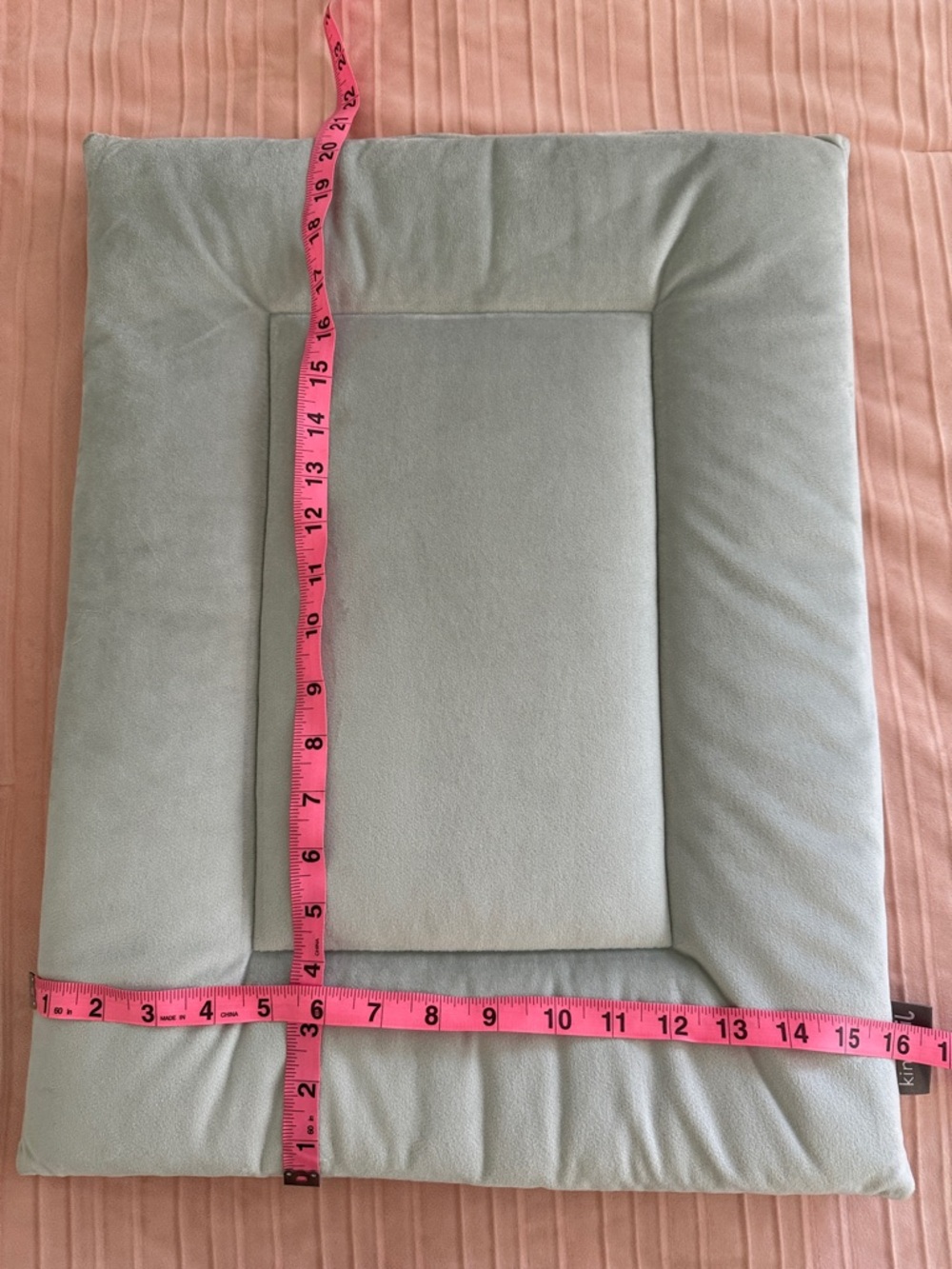 KindTail PAWD Dog Crate Pad Soft Reversible Sleeping 20” x 15.5” x 1” Soft Gray - Picture 3 of 12